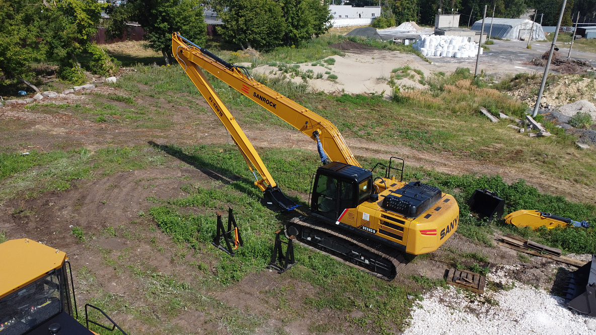 Экскаватор гусеничный SANY SY245H стрела 9.8м