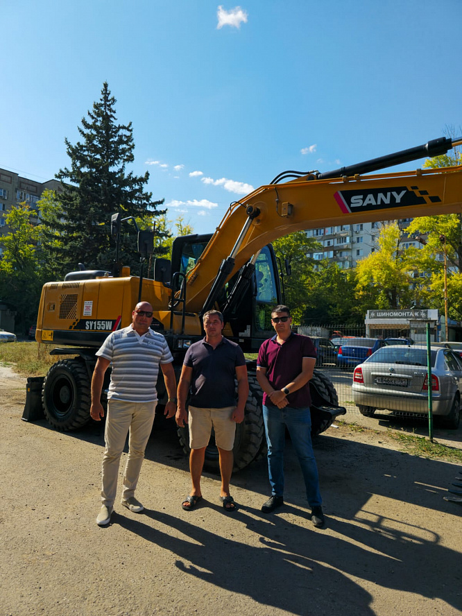 Экскаватор колесный SANY SY155W