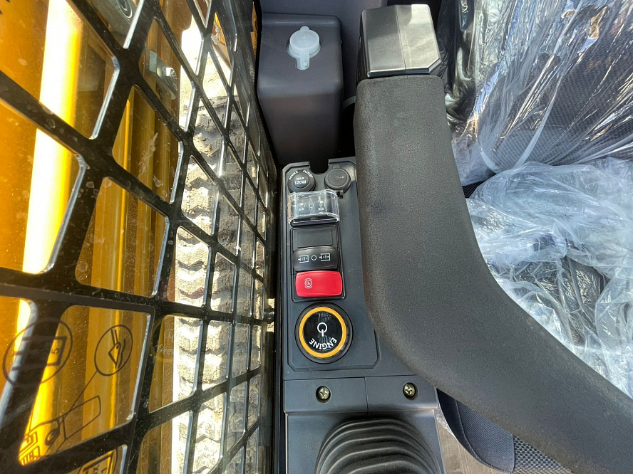 Мини погрузчик SANY ST230V