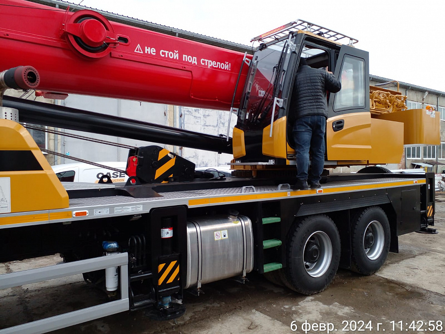 Полноприводный автокран SANY STC300T5-5R