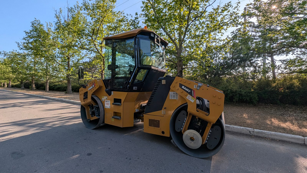 Каток асфальтовый SANY STR80C-10