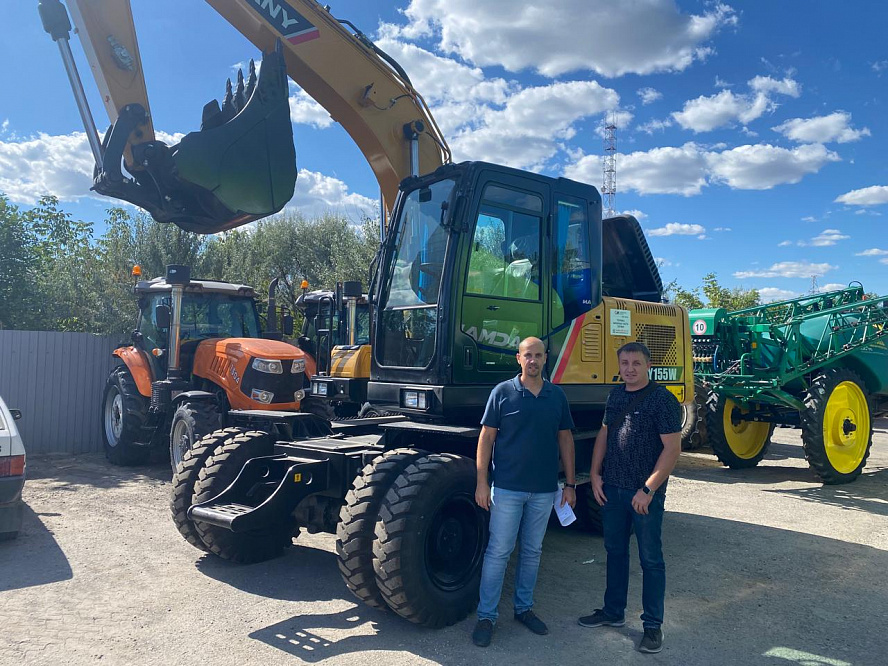 Экскаватор колесный SANY SY155W