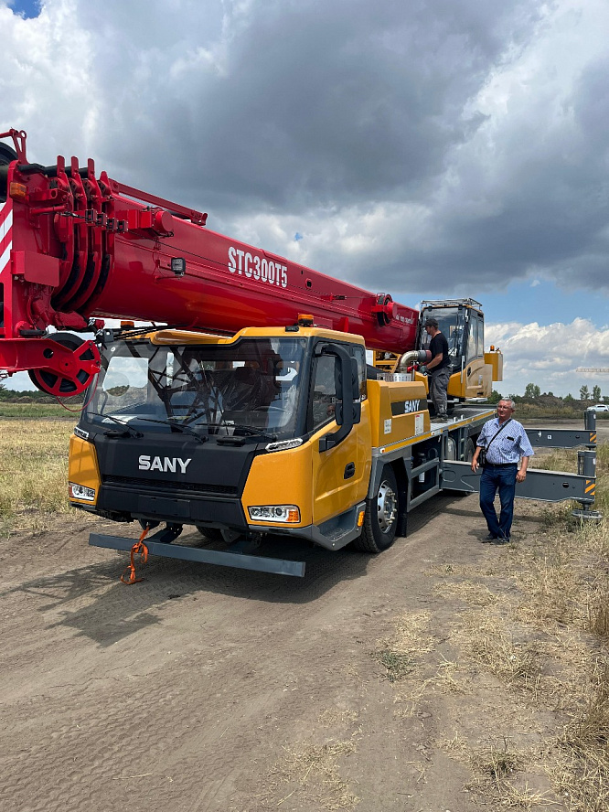 Автокран SANY STC300T5