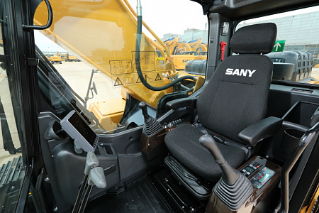 Экскаватор гусеничный SANY SY215C