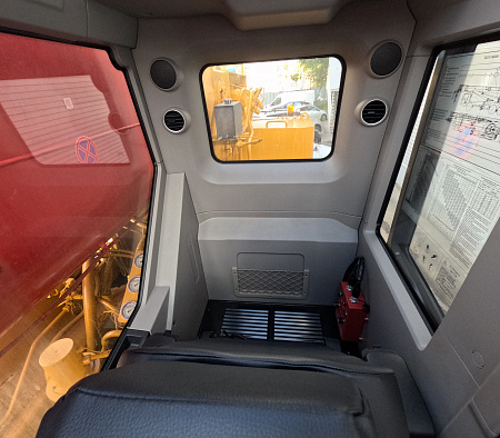 Автокран SANY STC300T5