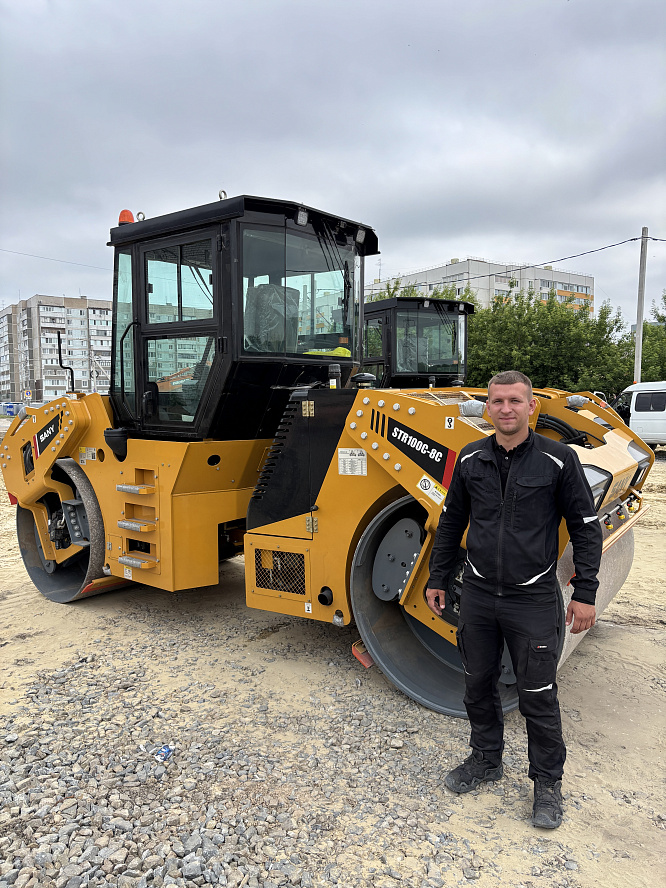 Каток асфальтовый SANY STR100C