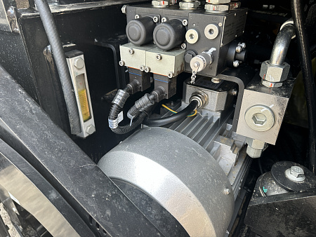 Тротуарный асфальтоукладчик SANY SAP30C-10