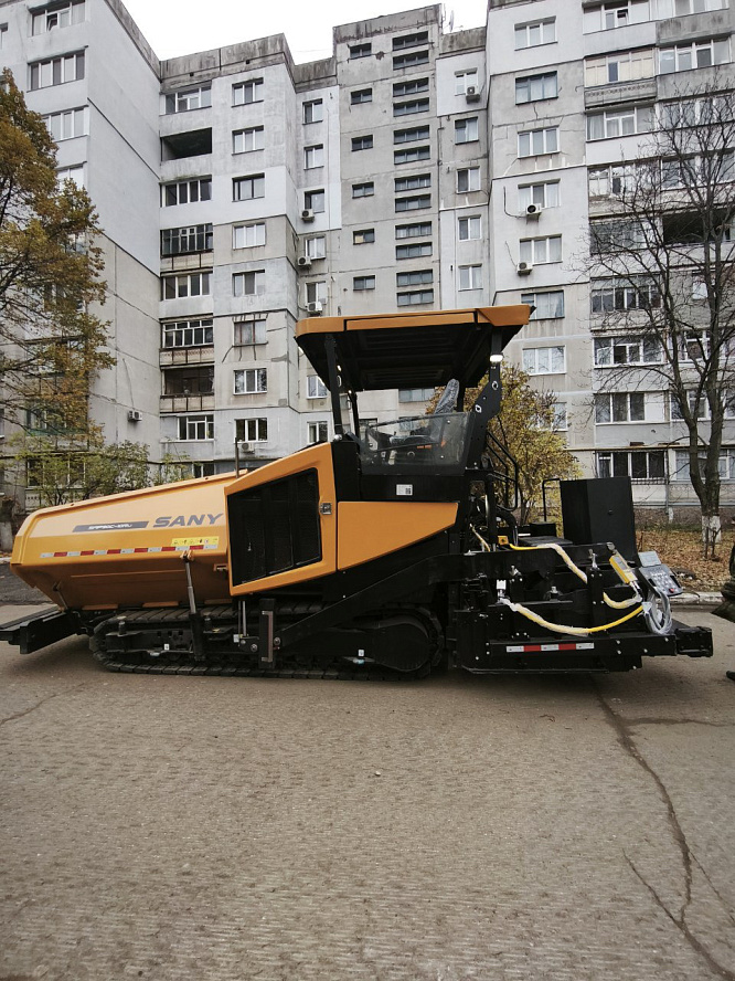 Гусеничный асфальтоукладчик SANY SAP90C - 10Ru