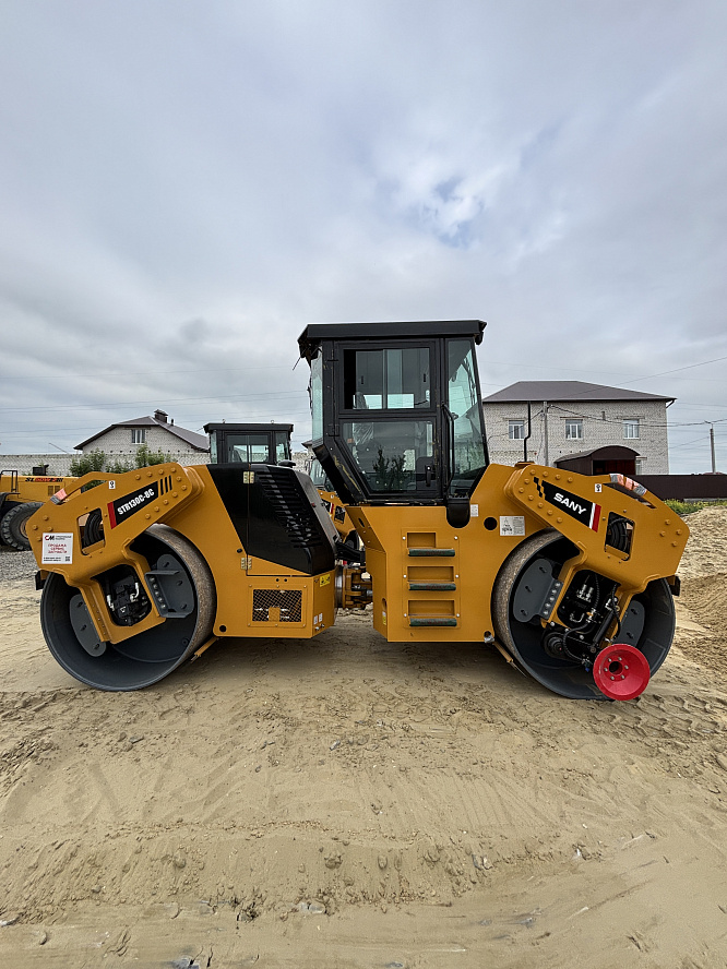 Каток асфальтовый SANY STR130C