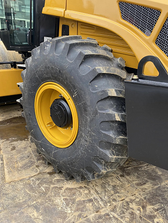 Каток грунтовый SANY SSR140C-8