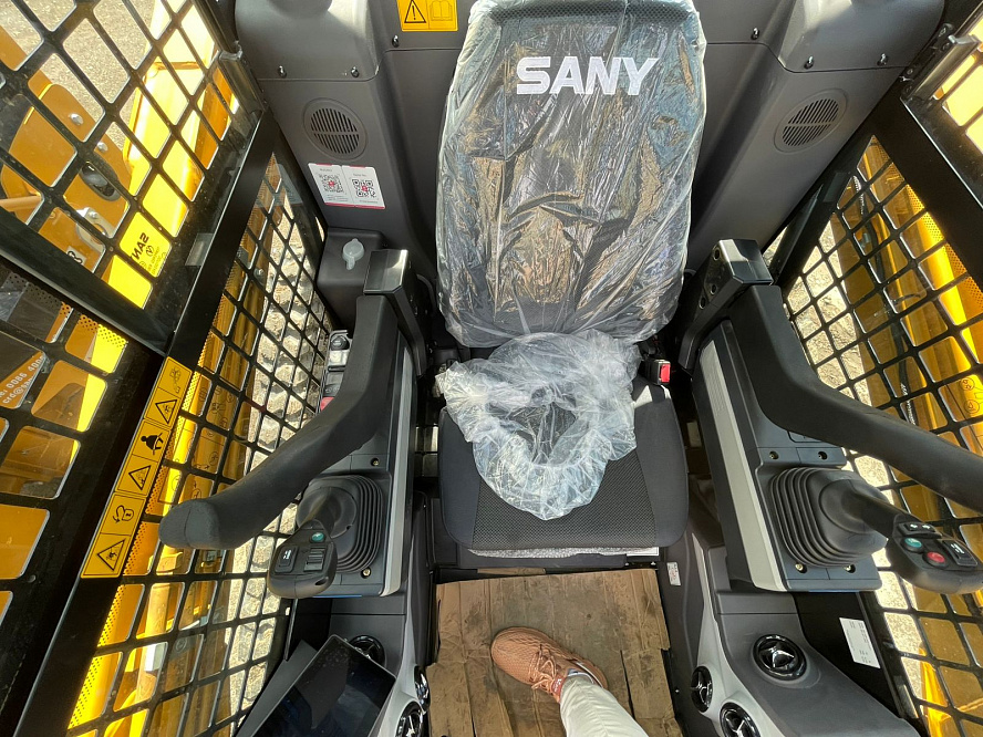 Мини погрузчик SANY ST230V