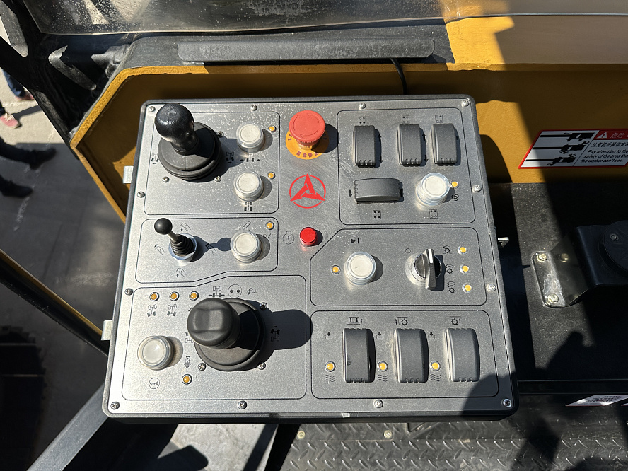 Дорожная фреза SANY SCM2000C-8W