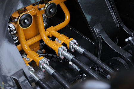 Экскаватор гусеничный SANY SY215H Pro