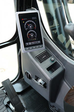 Экскаватор гусеничный SANY SY215C