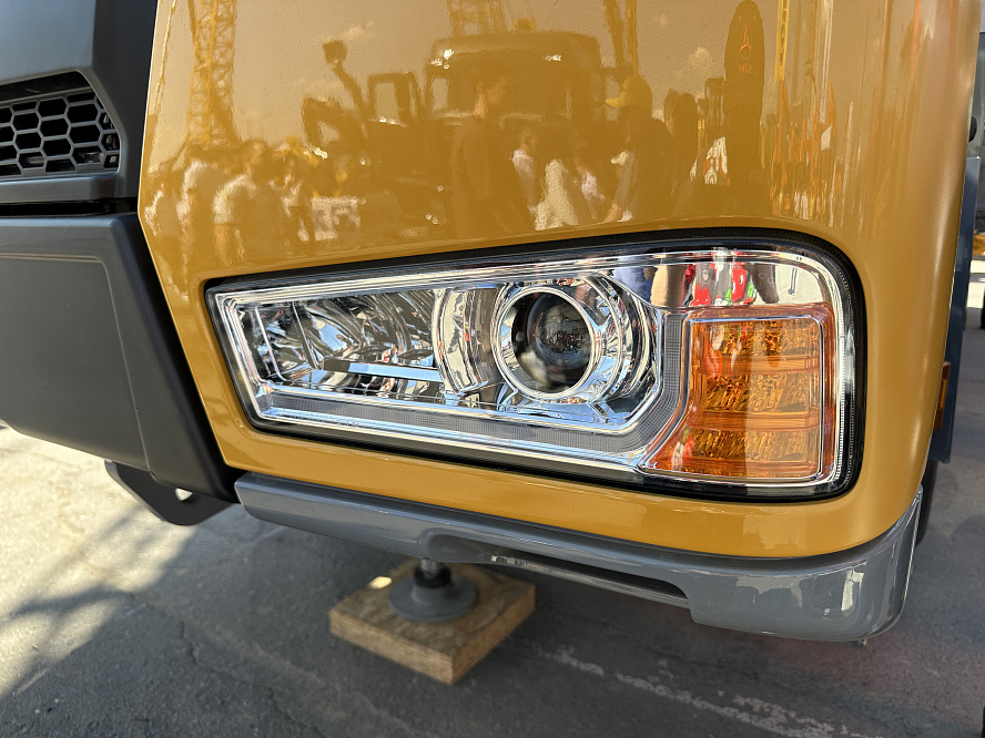 Автокран SANY STC1200T5