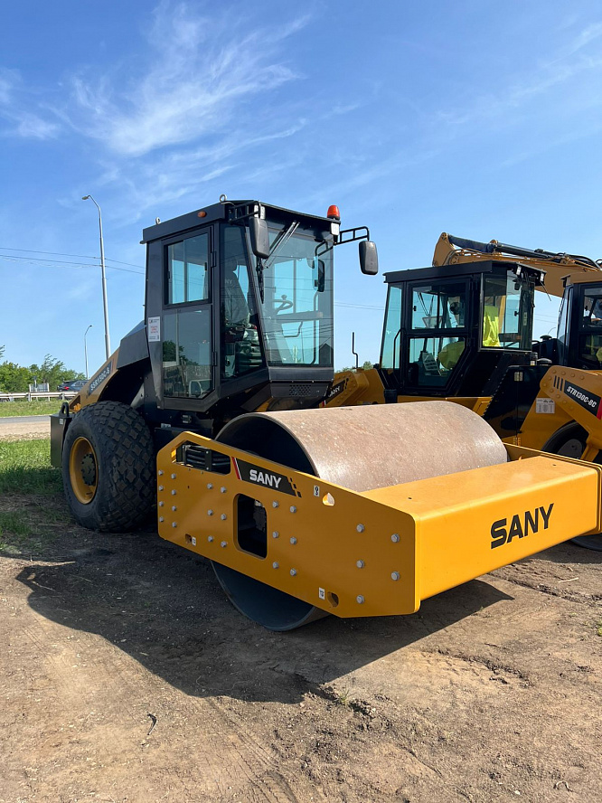 Каток грунтовый SANY SSR150C-8