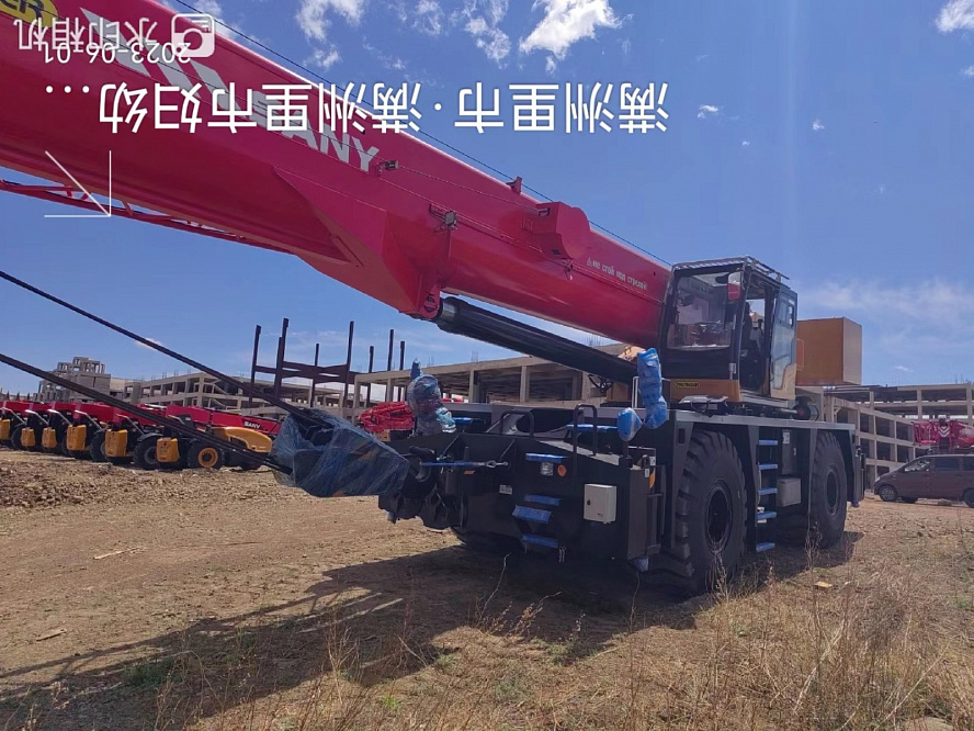 Короткобазный кран SANY SRC1100T