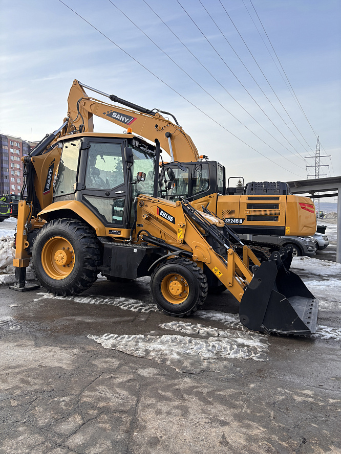 Экскаватор погрузчик SANY BHL 95