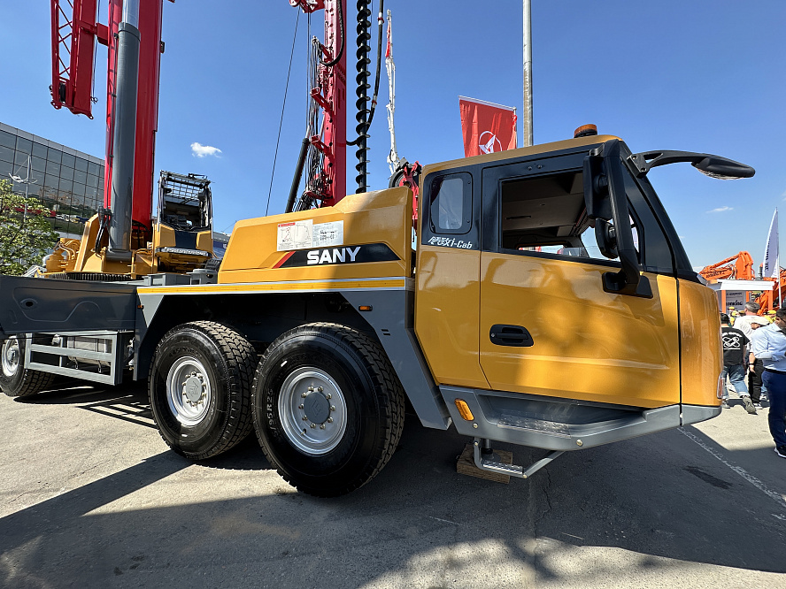 Автокран SANY STC1200T5