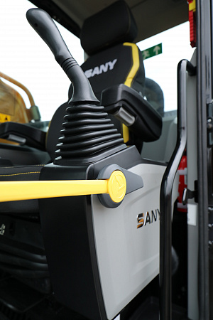 Экскаватор гусеничный SANY SY365H с длинной стрелой 10.5м