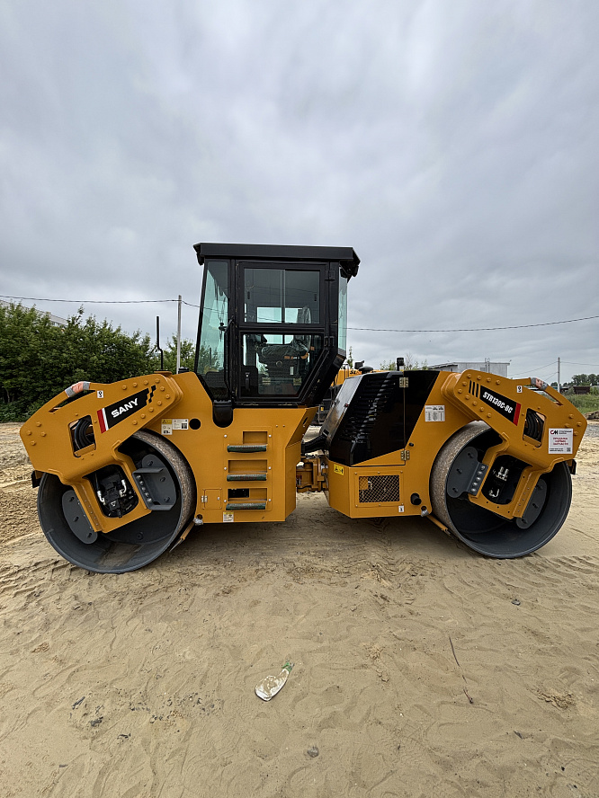 Каток асфальтовый SANY STR130C