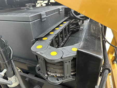 Тротуарный асфальтоукладчик SANY SAP30C-10