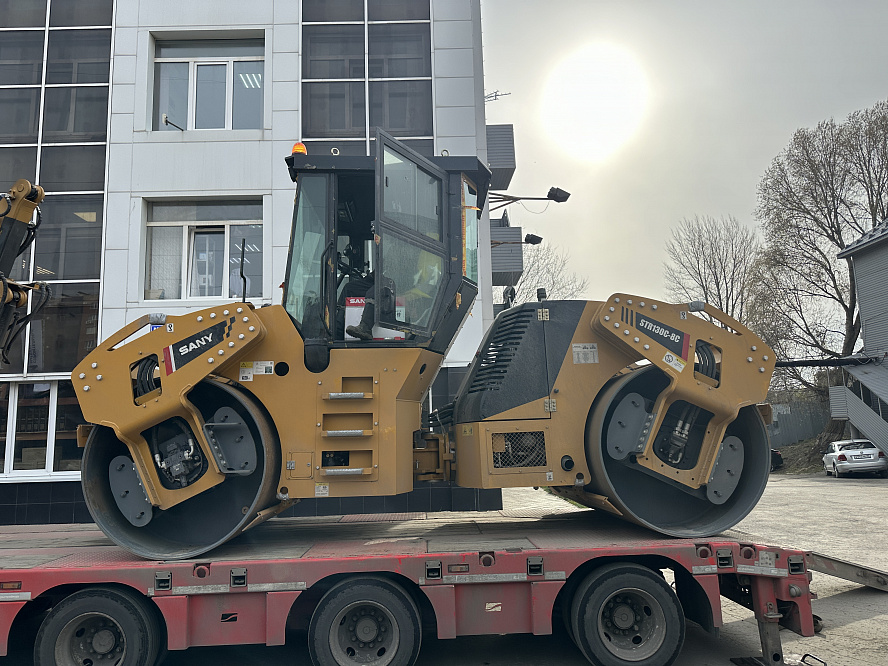 Каток асфальтовый SANY STR130C