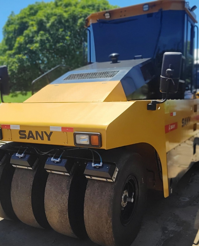 Пневмоколесный каток SANY SPR260C