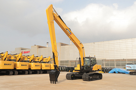 Экскаватор гусеничный SANY SY215C с длинной стрелой Long Reach
