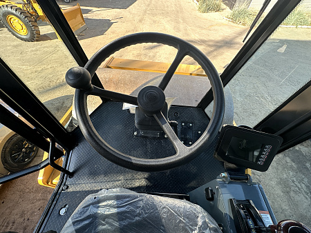Каток грунтовый SANY SSR150C-8