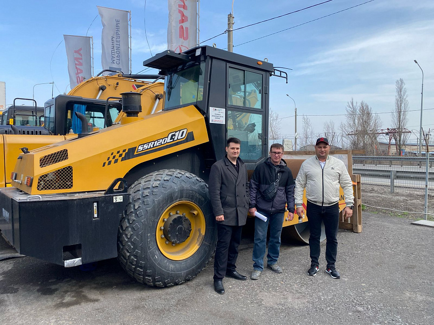 Каток грунтовый SANY SSR120C 10