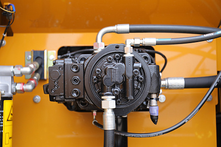 Экскаватор гусеничный SANY SY215H Pro