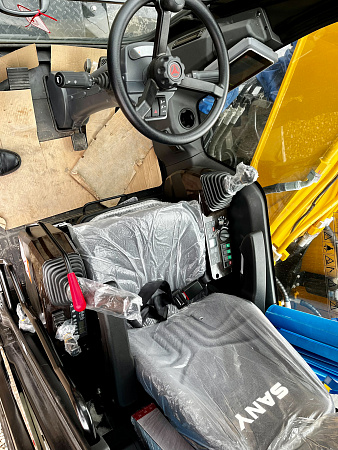 Экскаватор колесный SANY SY155W